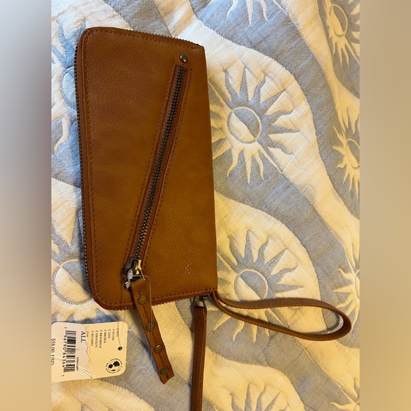 Free People Vegan Faux Leather Wallet in Brown NWT - Picture 4 of 7